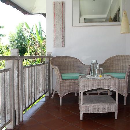 Papaya Guesthouse Canggu  Exterior photo