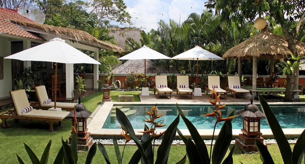 Papaya Guesthouse Canggu  Exterior photo