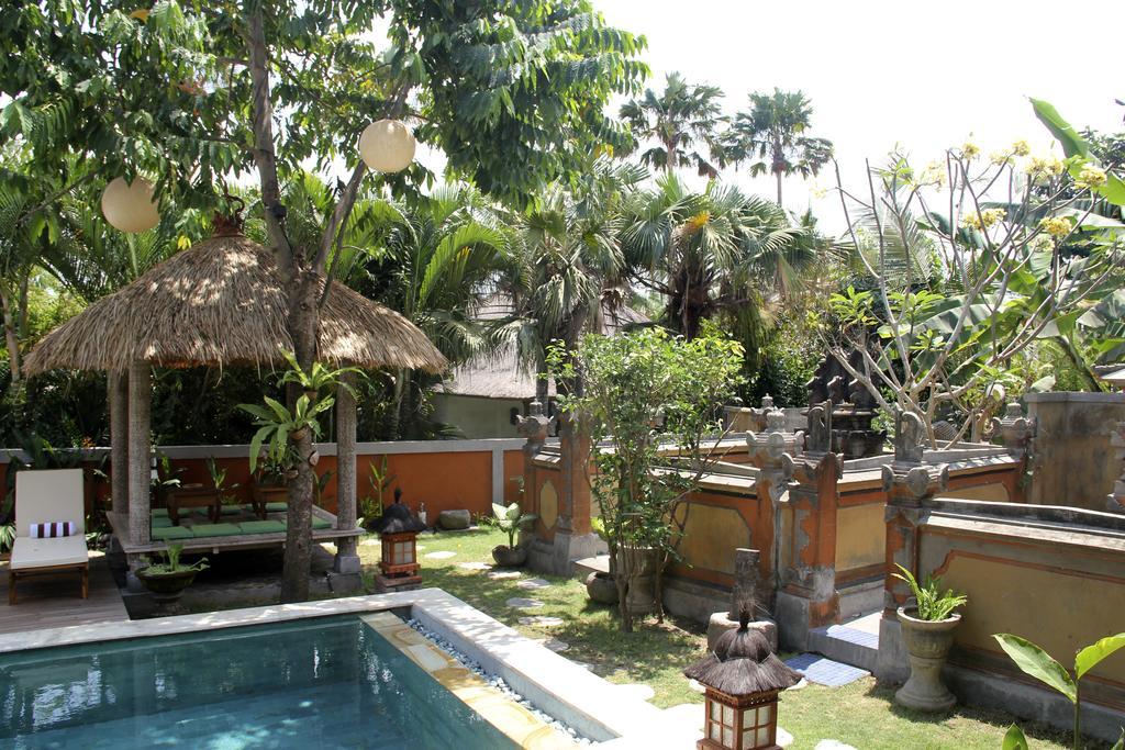 Papaya Guesthouse Canggu  Exterior photo
