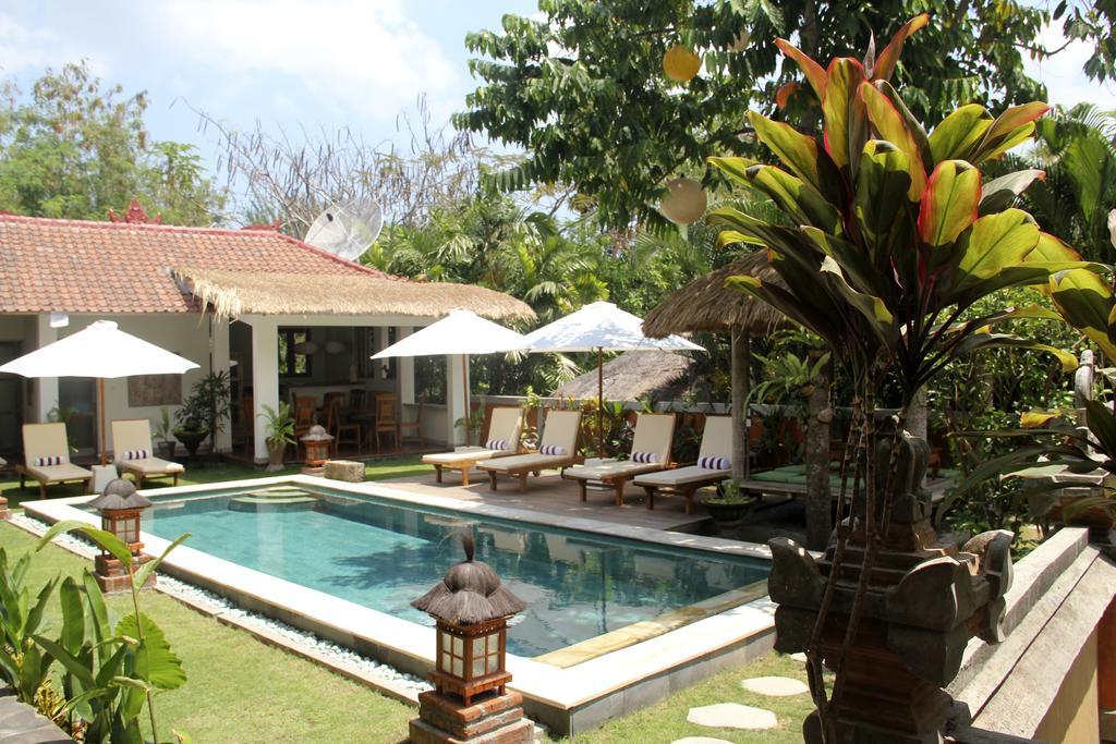 Papaya Guesthouse Canggu  Exterior photo